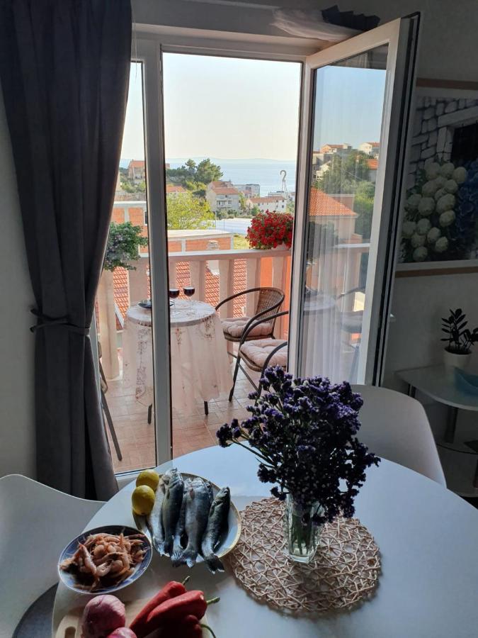 Villa J&J Apartments Residence With Swimming Pool Podstrana Bagian luar foto